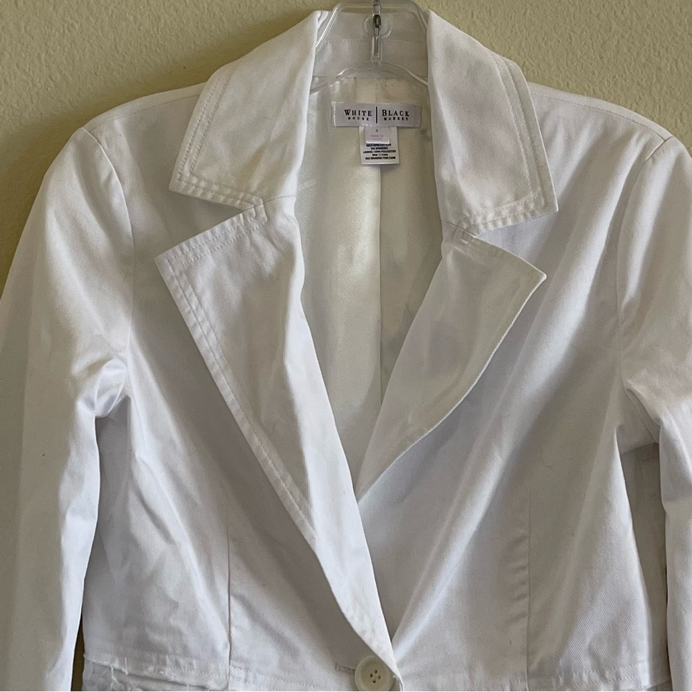 WHBM White semi-distressed cotton blazer jacket with eyelet trim size 4 - Picture 3 of 17